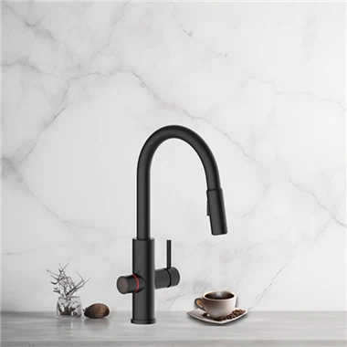 Wyciągnij kran z ciepłą wodą